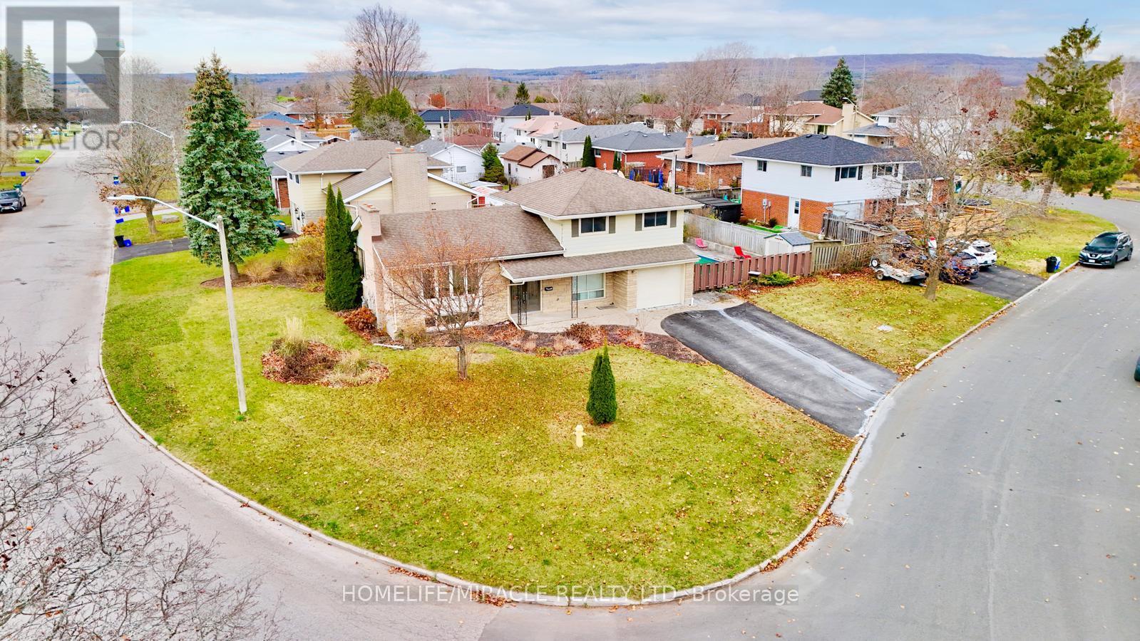 30 Patrick Street, Quinte West, Ontario  K8V 4B6 - Photo 2 - X12440884