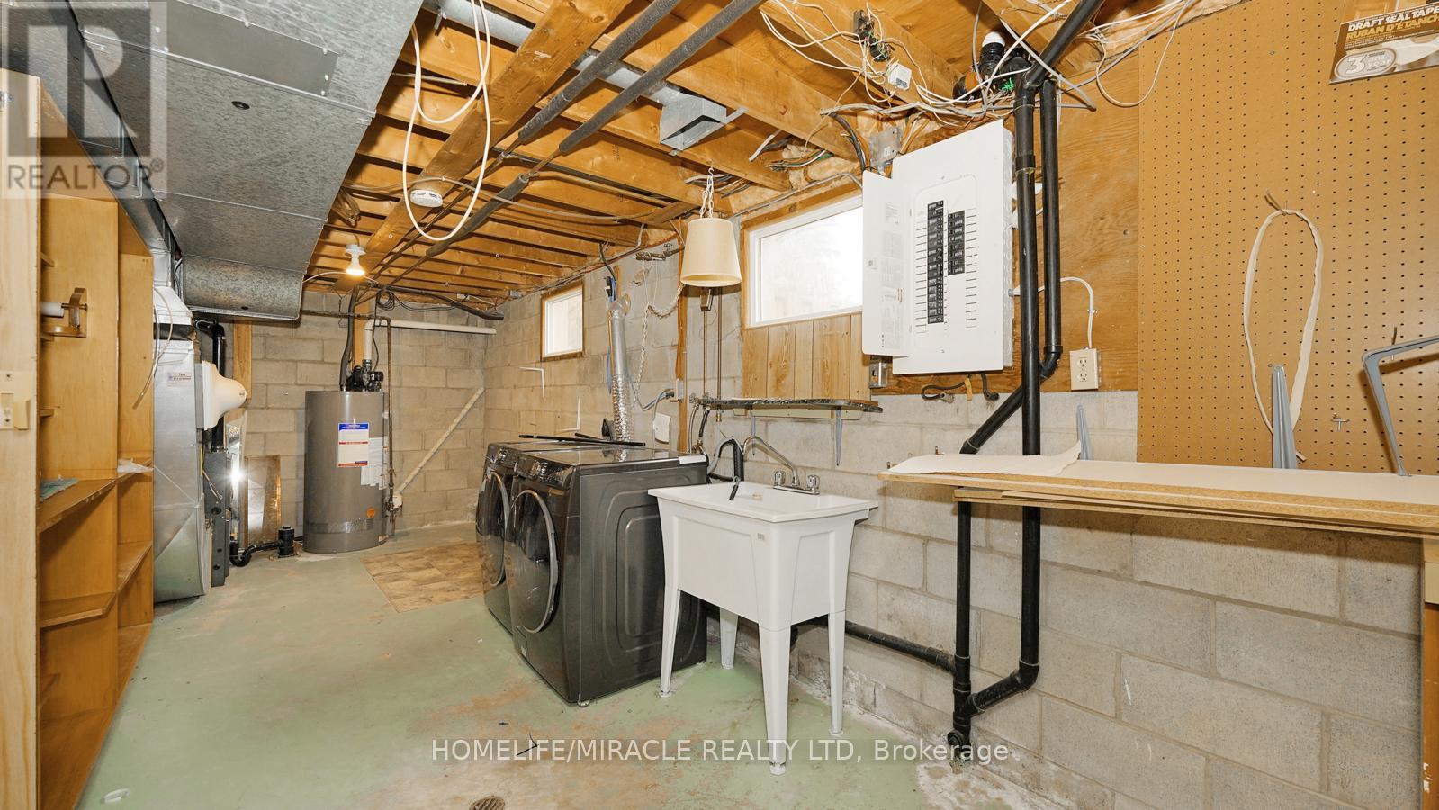 30 Patrick Street, Quinte West, Ontario  K8V 4B6 - Photo 20 - X12440884