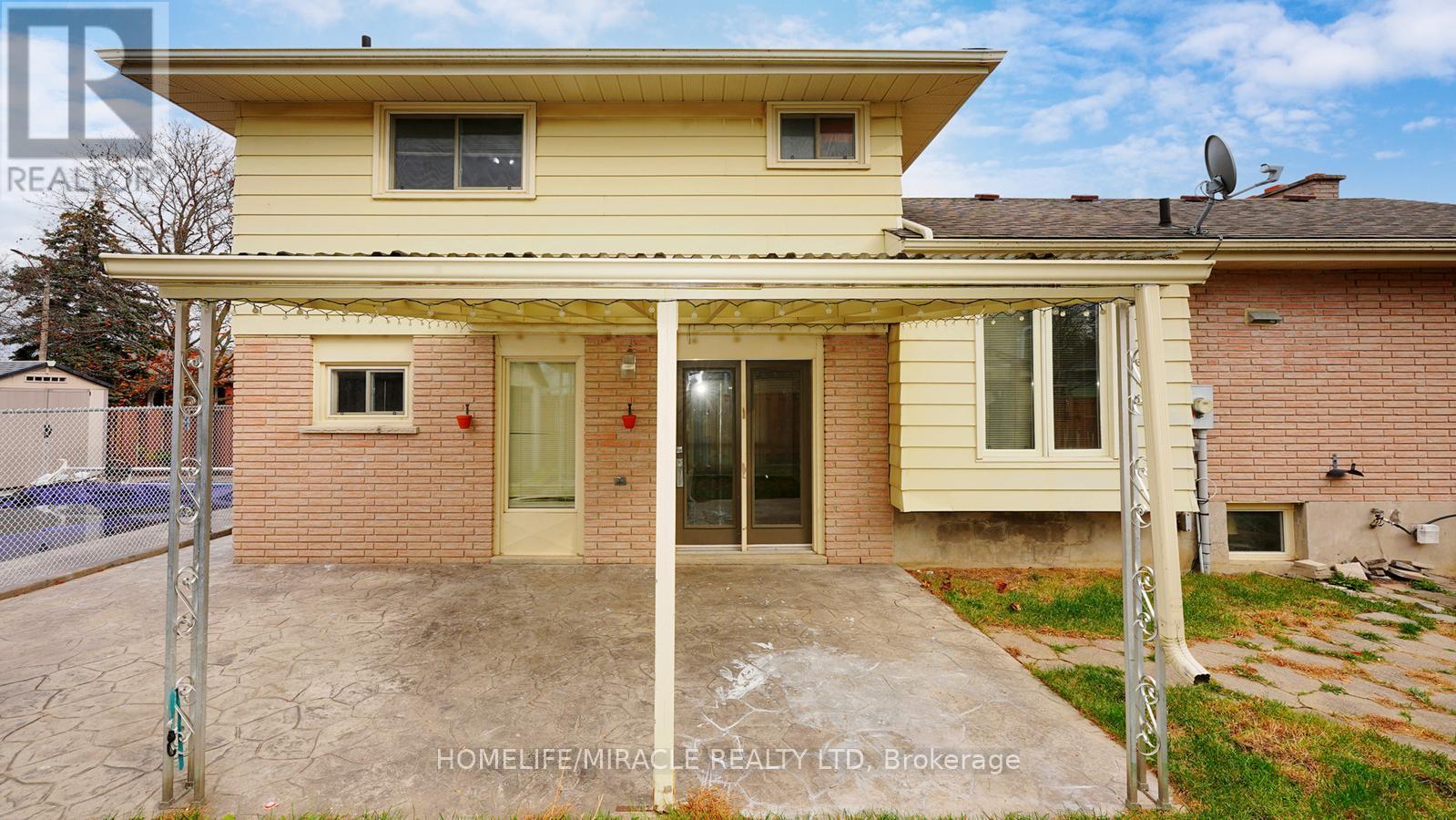 30 Patrick Street, Quinte West, Ontario  K8V 4B6 - Photo 23 - X12440884