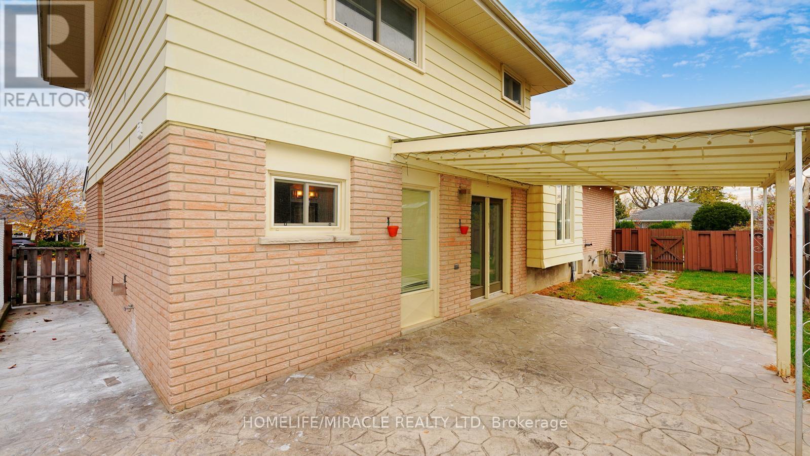 30 Patrick Street, Quinte West, Ontario  K8V 4B6 - Photo 24 - X12440884