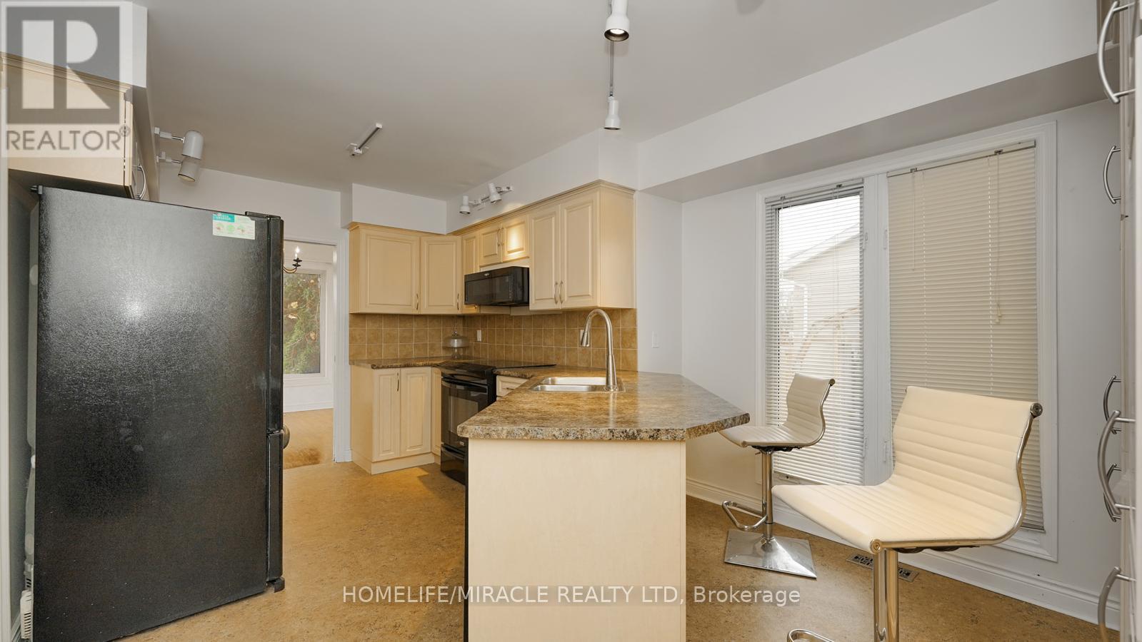 30 Patrick Street, Quinte West, Ontario  K8V 4B6 - Photo 8 - X12440884