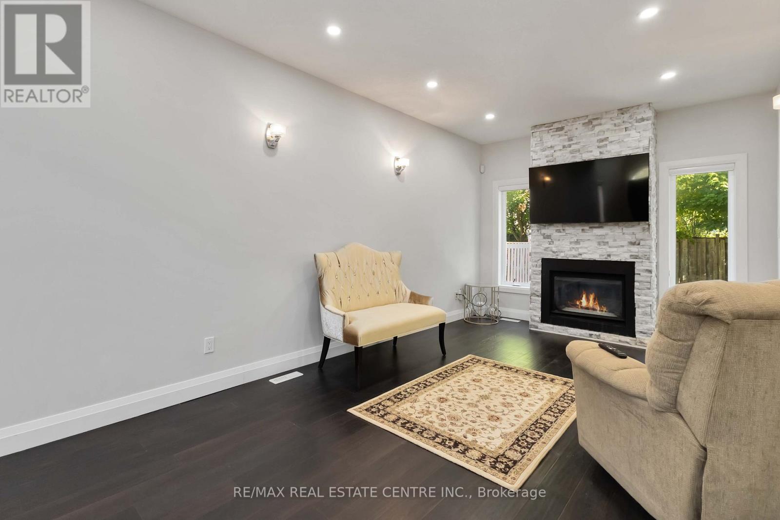 1935 Cherrywood Trail, London North (North M), Ontario  N6G 0E1 - Photo 12 - X12440925