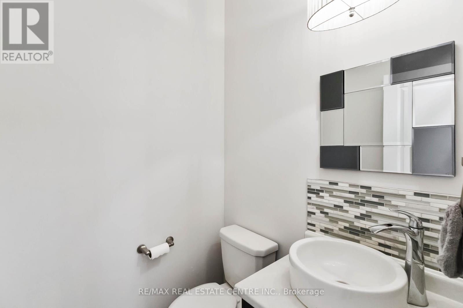 1935 Cherrywood Trail, London North (North M), Ontario  N6G 0E1 - Photo 38 - X12440925