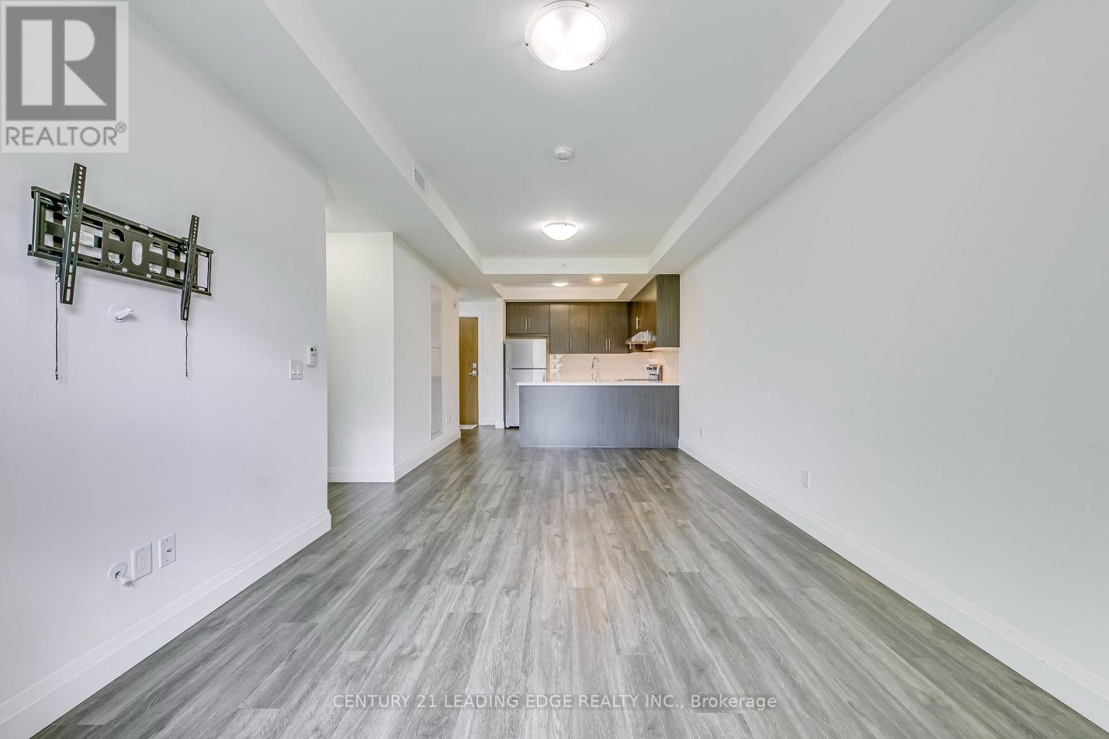 302 - 30 Hamilton Street, Hamilton, Ontario  L8B 1V8 - Photo 18 - X12440942