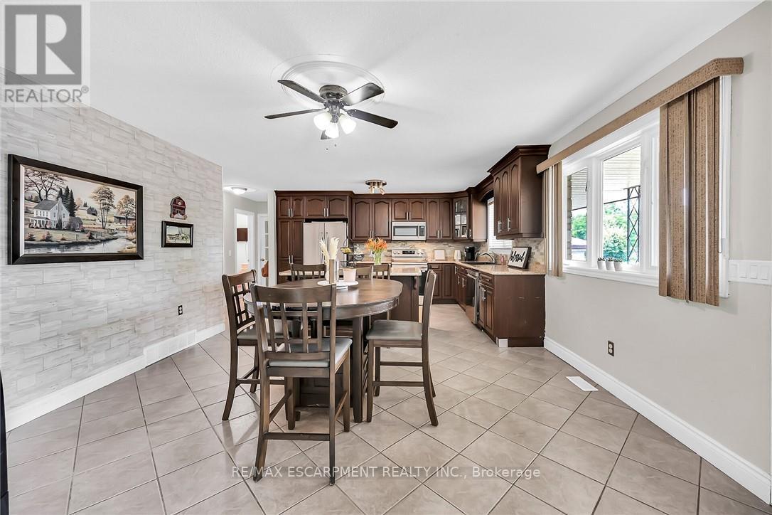 180 West Side Road, Port Colborne, Ontario  L3K 5K7 - Photo 10 - X12441009