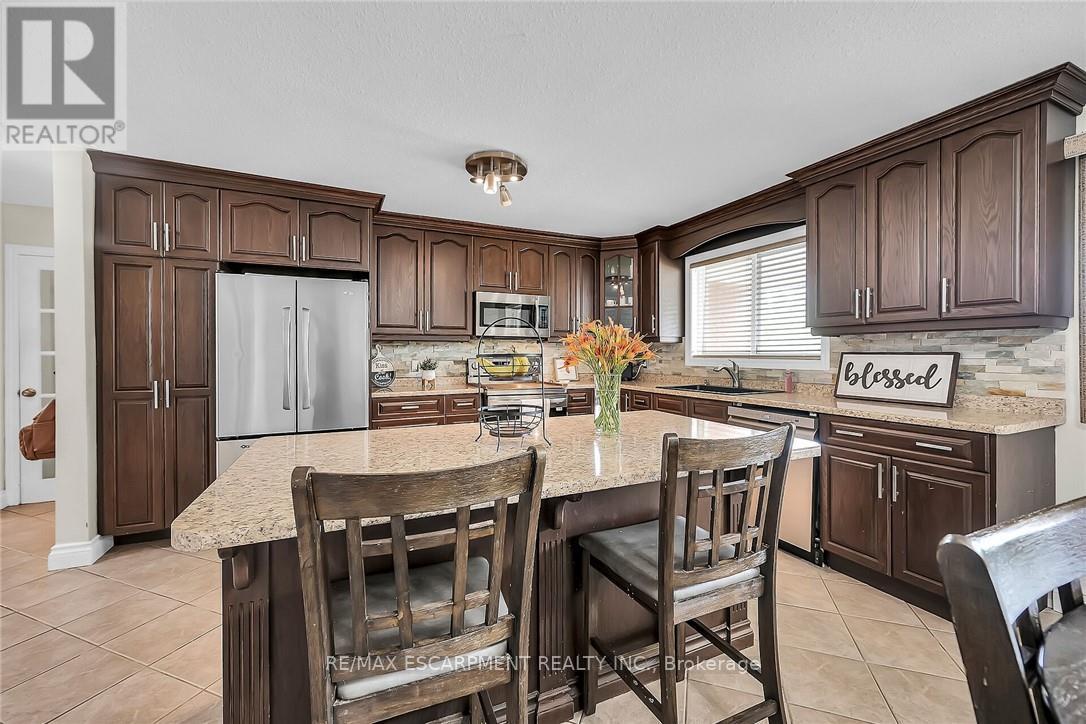 180 West Side Road, Port Colborne, Ontario  L3K 5K7 - Photo 12 - X12441009