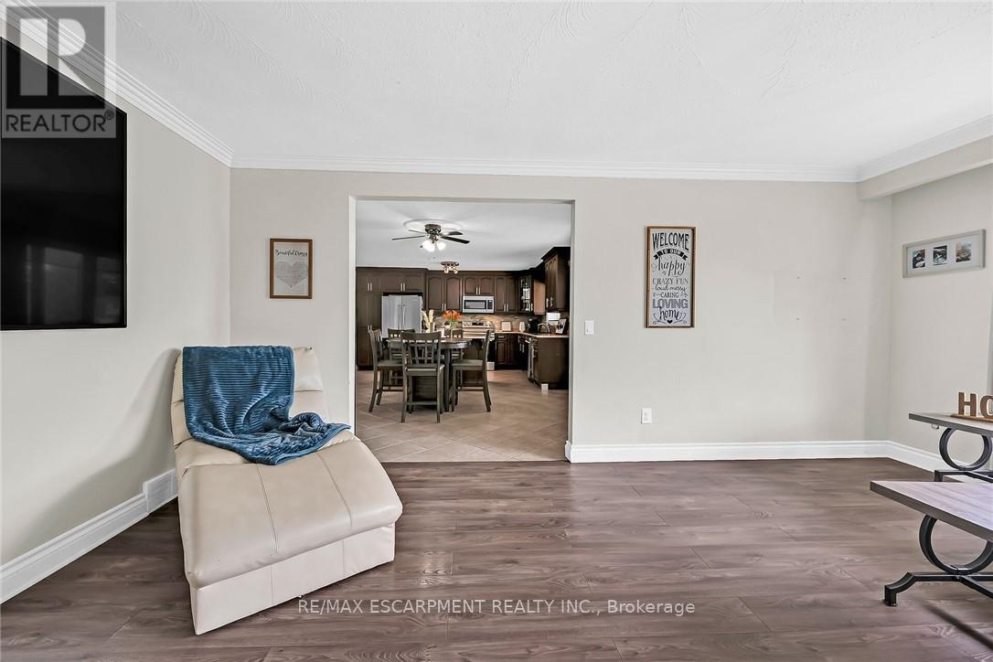 180 West Side Road, Port Colborne, Ontario  L3K 5K7 - Photo 9 - X12441009