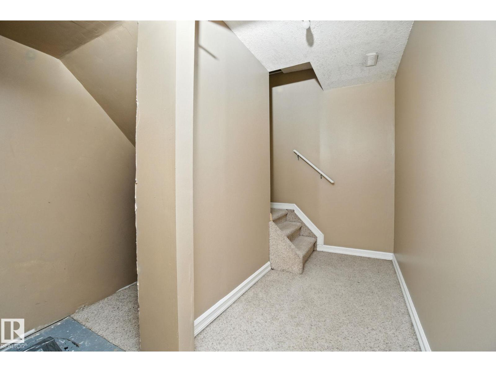8016 2 Av Sw, Edmonton, Alberta  T6X 1K3 - Photo 35 - E4460494