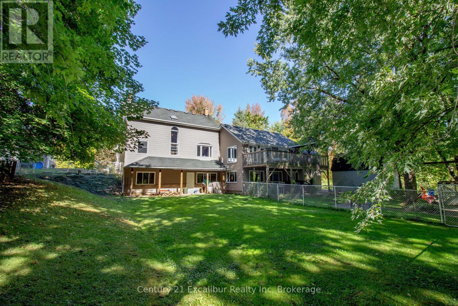 8583 Sdrd 15, Centre Wellington, Ontario  N0B 1J0 - Photo 27 - X12440476