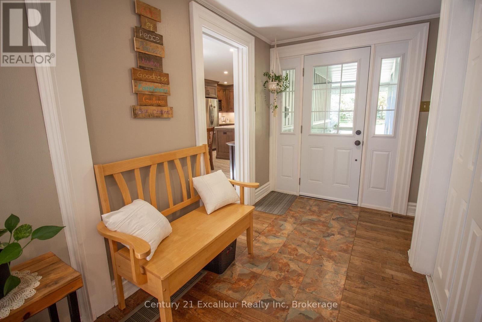8583 Sdrd 15, Centre Wellington, Ontario  N0B 1J0 - Photo 11 - X12440476