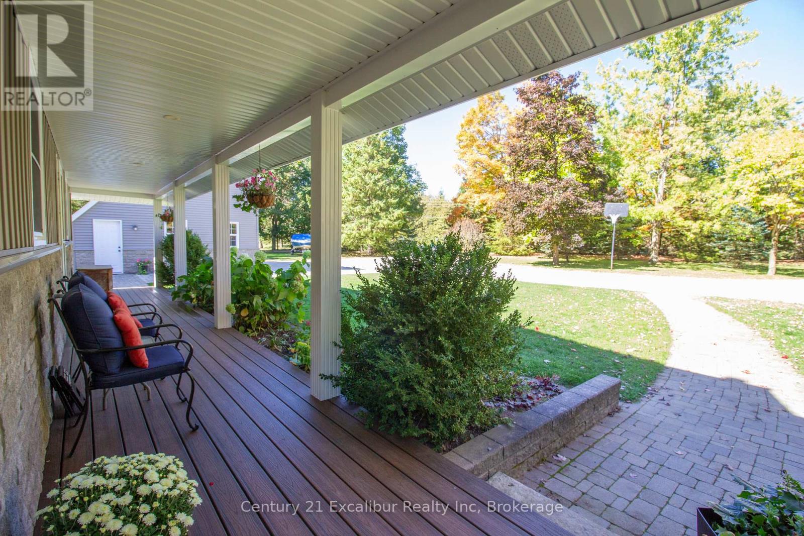 8583 Sdrd 15, Centre Wellington, Ontario  N0B 1J0 - Photo 4 - X12440476