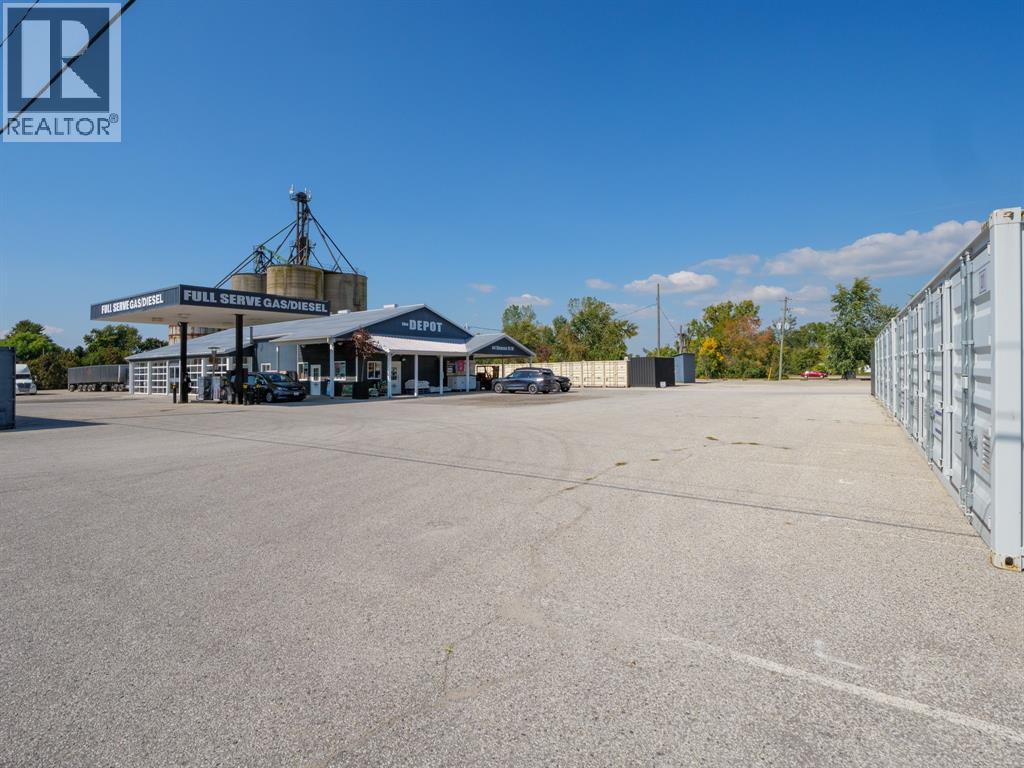 MLS# 25025151: 44 SINASAC STREET West, Harrow, Canada