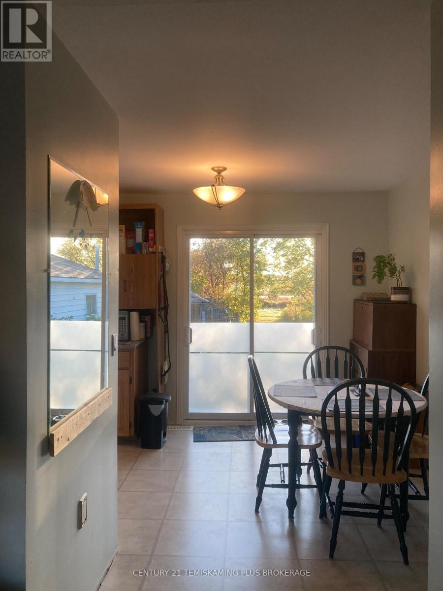 44 Maple Street S, Temiskaming Shores (Haileybury), Ontario  P0J 1R0 - Photo 6 - T12438522