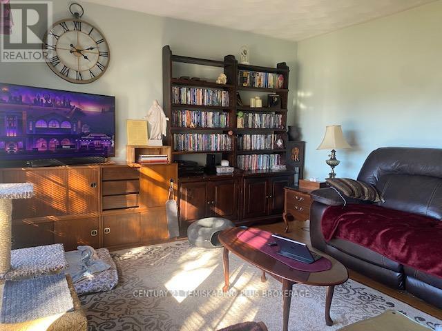 44 Maple Street S, Temiskaming Shores (Haileybury), Ontario  P0J 1R0 - Photo 9 - T12438522