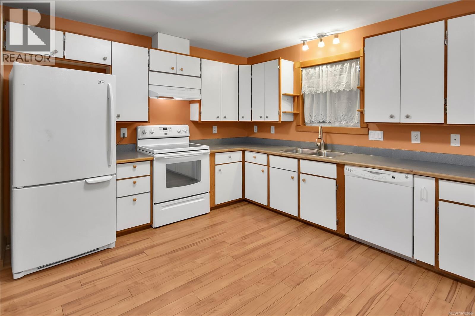 949 Carmen Cres, Gabriola Island, British Columbia  V0R 1X2 - Photo 8 - 1012968