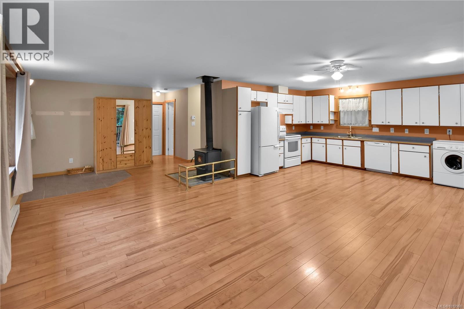 949 Carmen Cres, Gabriola Island, British Columbia  V0R 1X2 - Photo 6 - 1012968