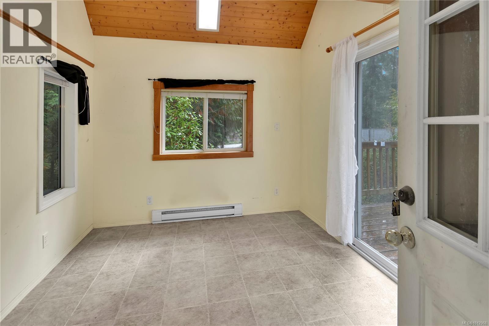 949 Carmen Cres, Gabriola Island, British Columbia  V0R 1X2 - Photo 23 - 1012968