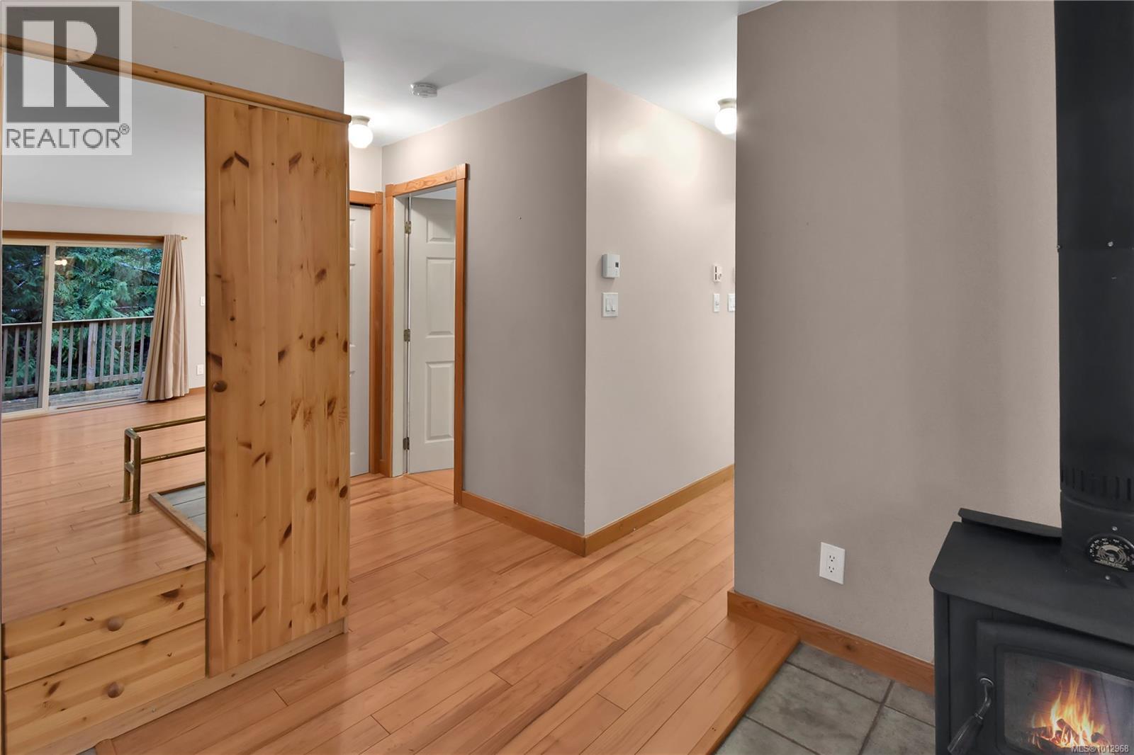 949 Carmen Cres, Gabriola Island, British Columbia  V0R 1X2 - Photo 11 - 1012968