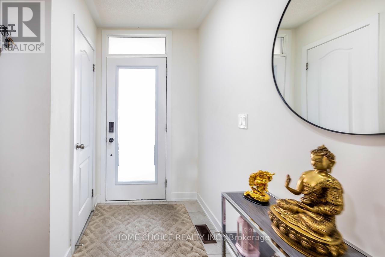 936 Kicking Horse Path, Oshawa, Ontario  L1J 0B4 - Photo 7 - E12394094
