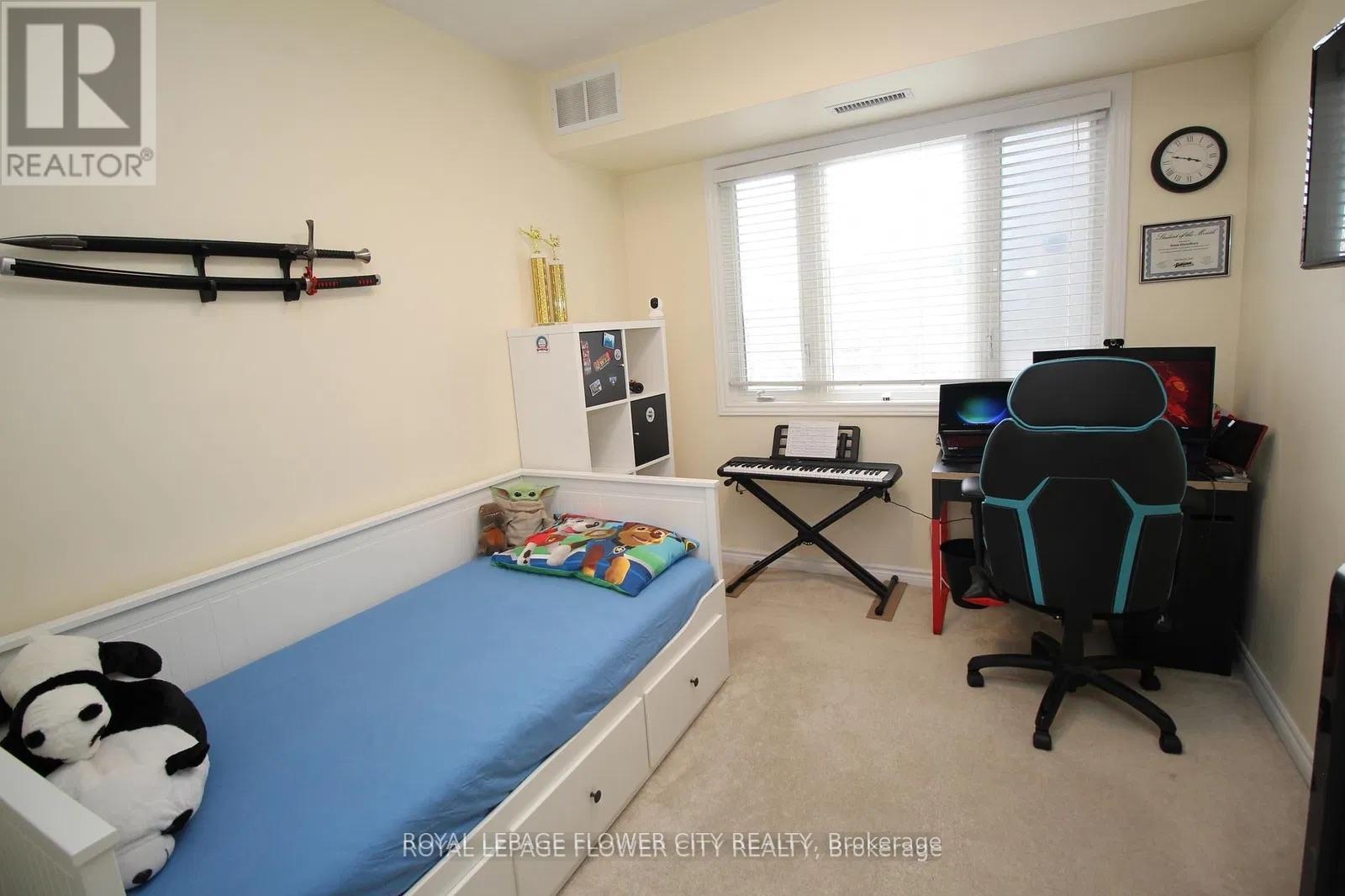 215 - 570 Lolita Gardens, Mississauga, Ontario  L5A 0A1 - Photo 16 - W12318407
