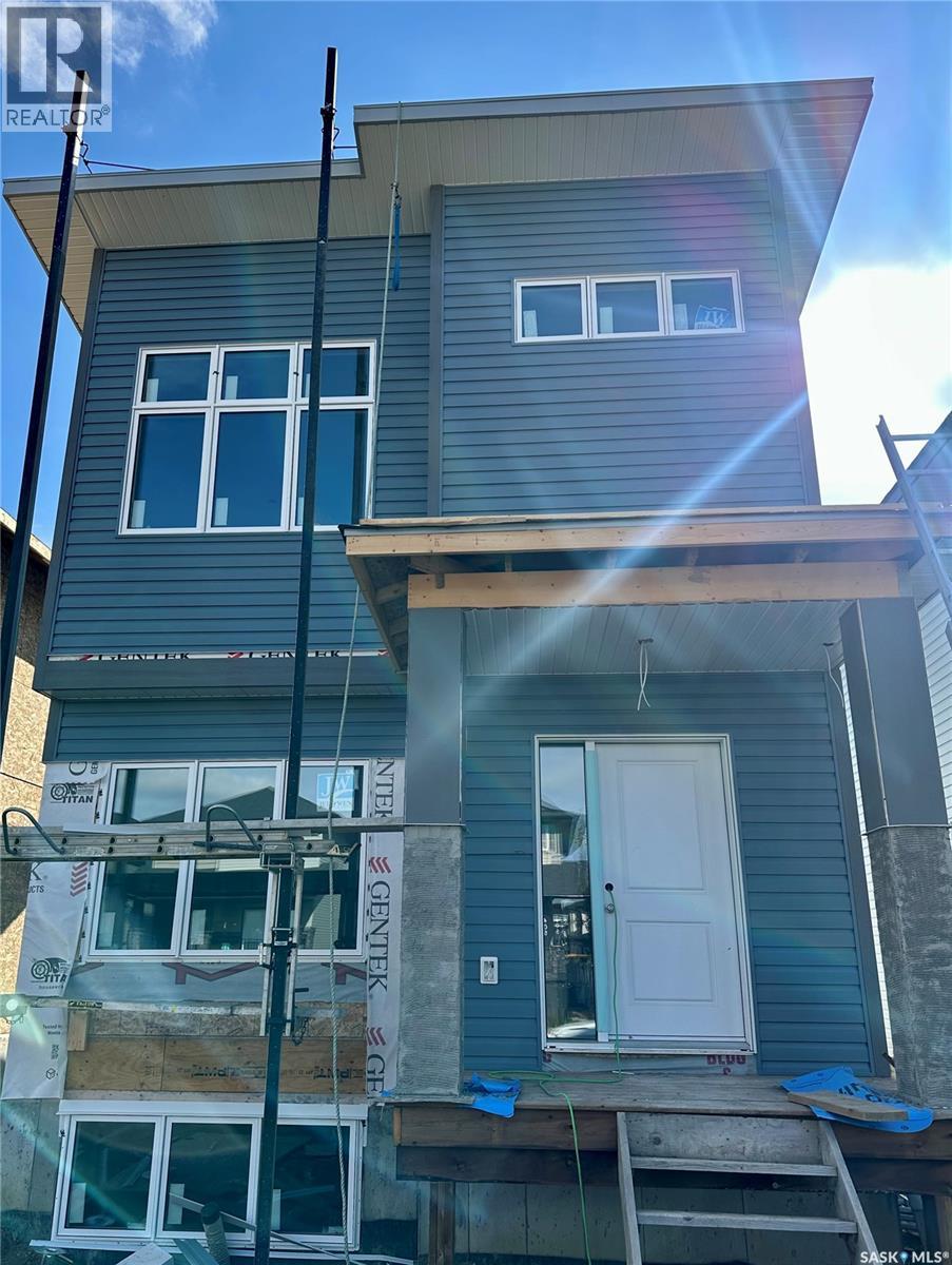 1404 Besnard Drive, Martensville, Saskatchewan  S0K 2T1 - Photo 2 - SK019944