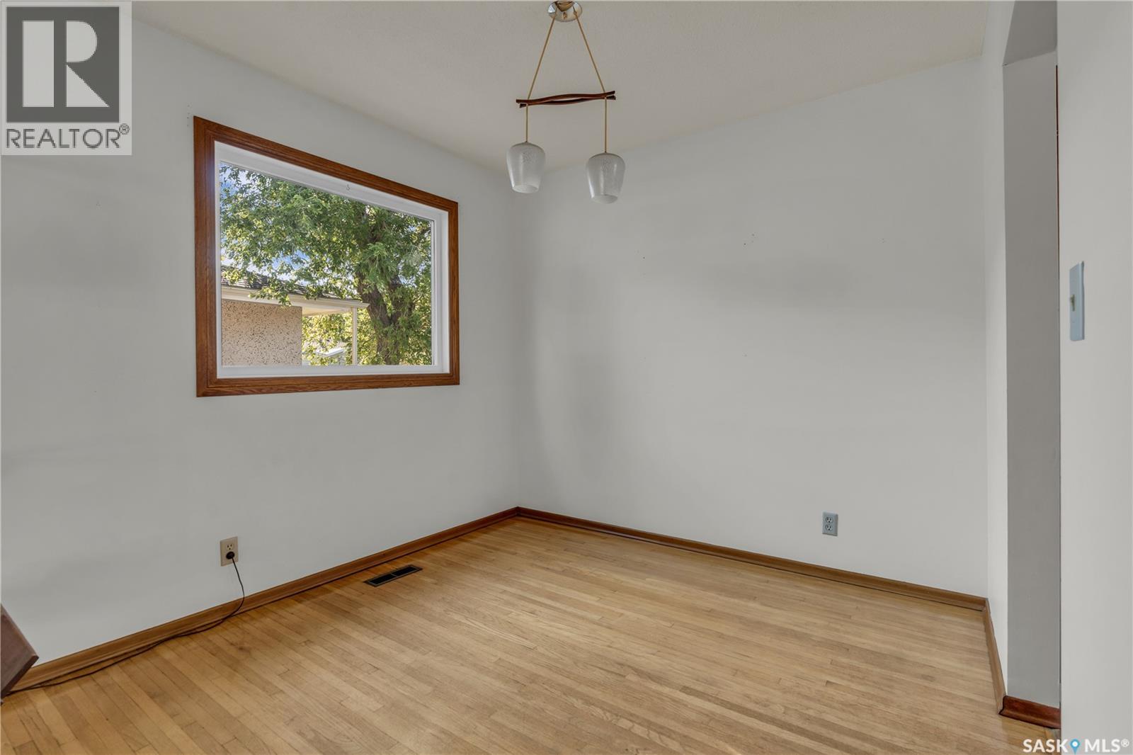 5011 7th Avenue N, Regina, Saskatchewan  S4R 0K5 - Photo 11 - SK019900