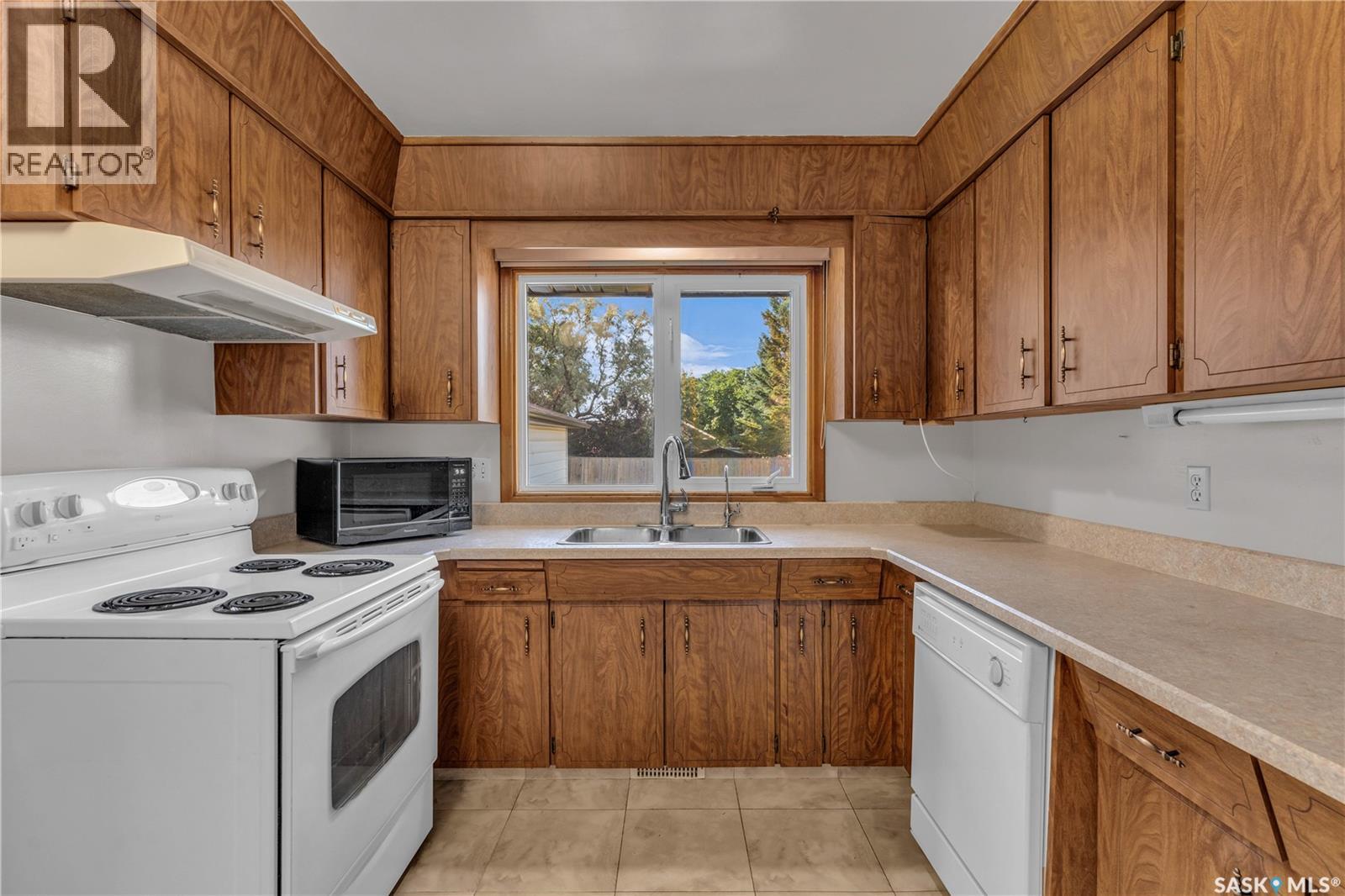 5011 7th Avenue N, Regina, Saskatchewan  S4R 0K5 - Photo 14 - SK019900