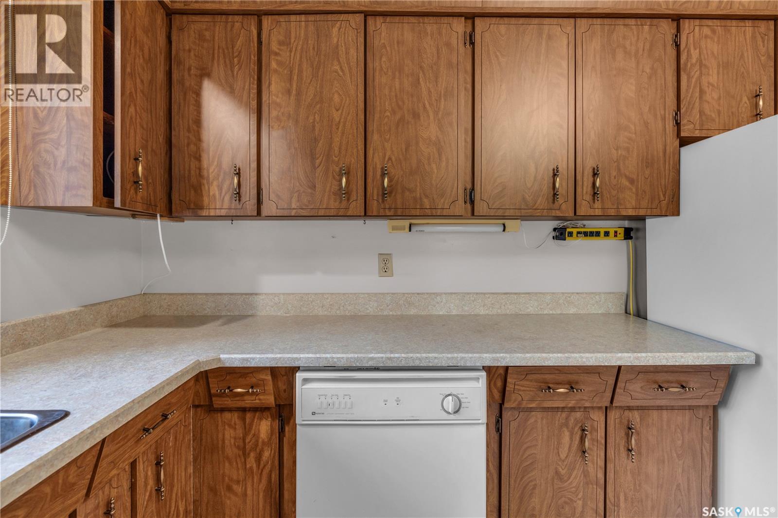 5011 7th Avenue N, Regina, Saskatchewan  S4R 0K5 - Photo 15 - SK019900