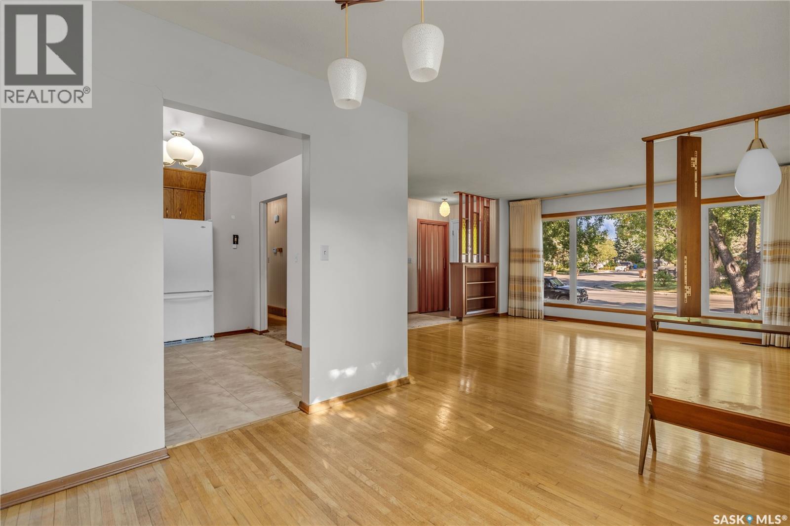 5011 7th Avenue N, Regina, Saskatchewan  S4R 0K5 - Photo 2 - SK019900