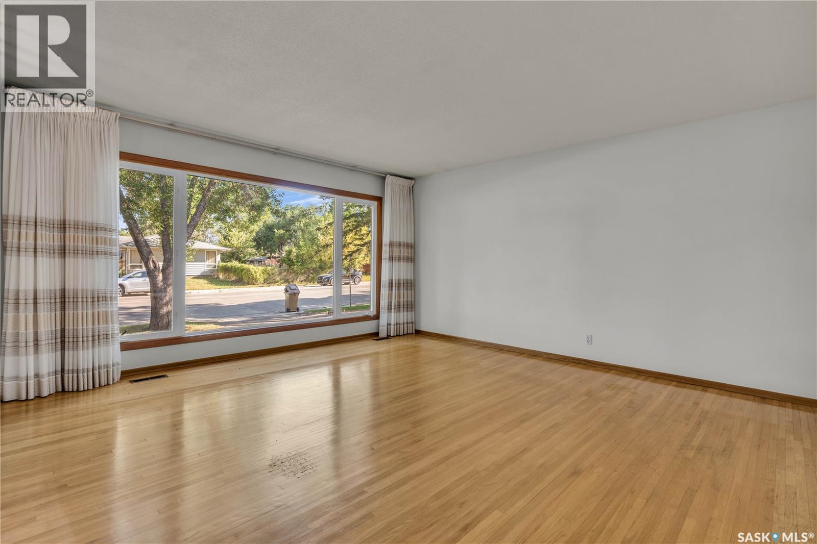 5011 7th Avenue N, Regina, Saskatchewan  S4R 0K5 - Photo 6 - SK019900