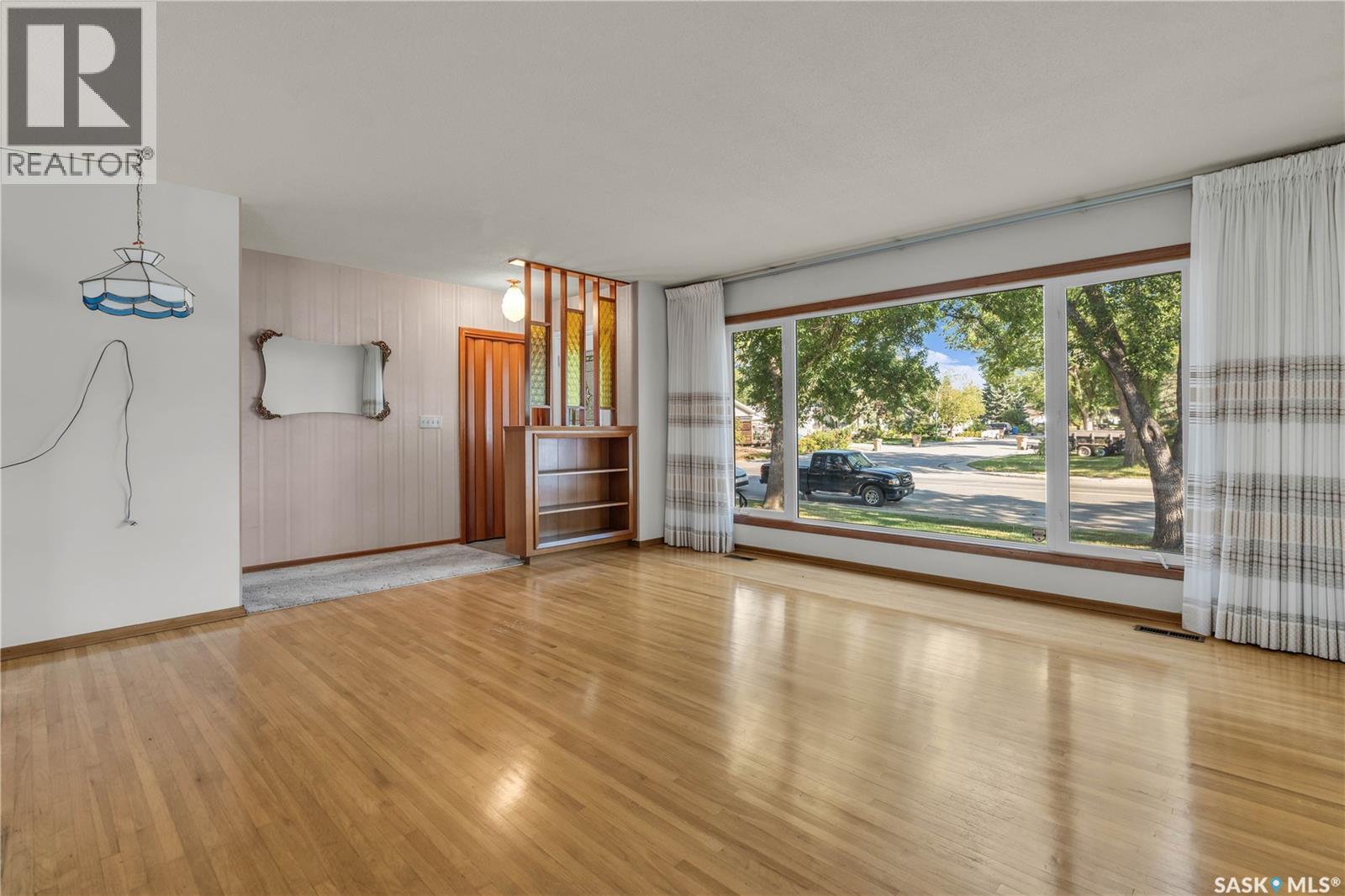5011 7th Avenue N, Regina, Saskatchewan  S4R 0K5 - Photo 8 - SK019900