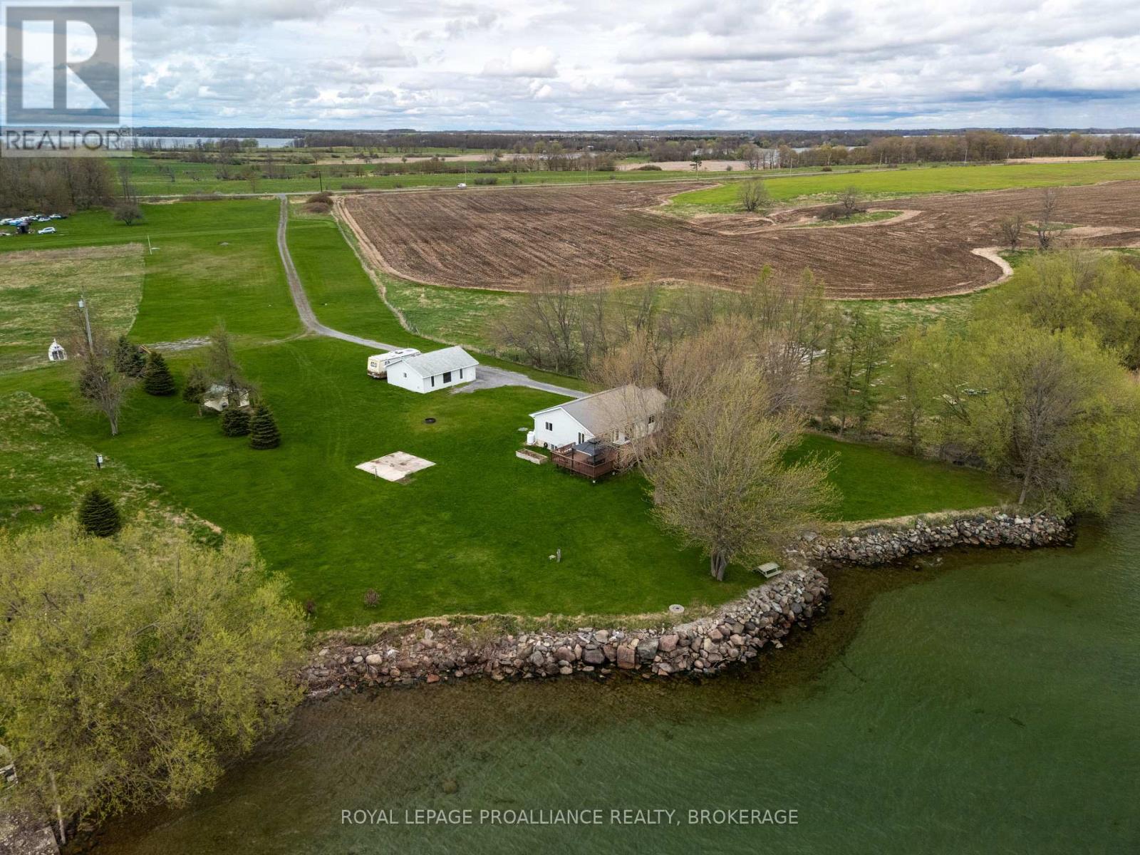 4205 Highway 96, Frontenac Islands, Ontario  K0H 2Y0 - Photo 1 - X12441075