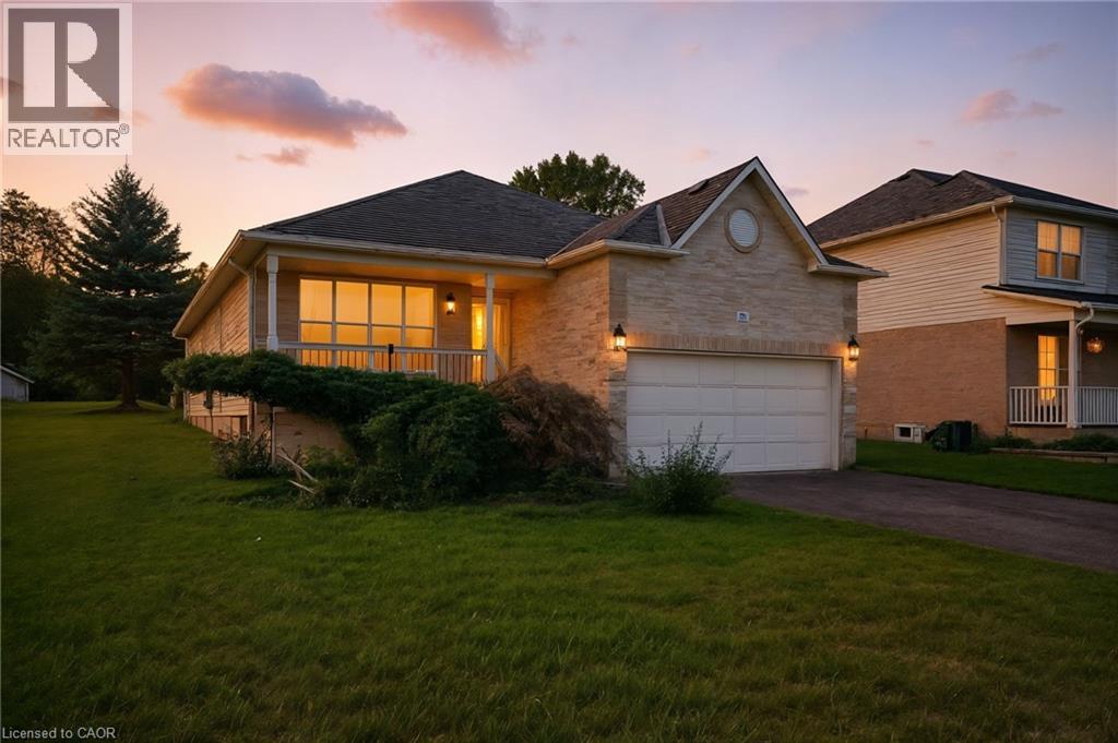 16 JONES Court, Ayr, Ontario