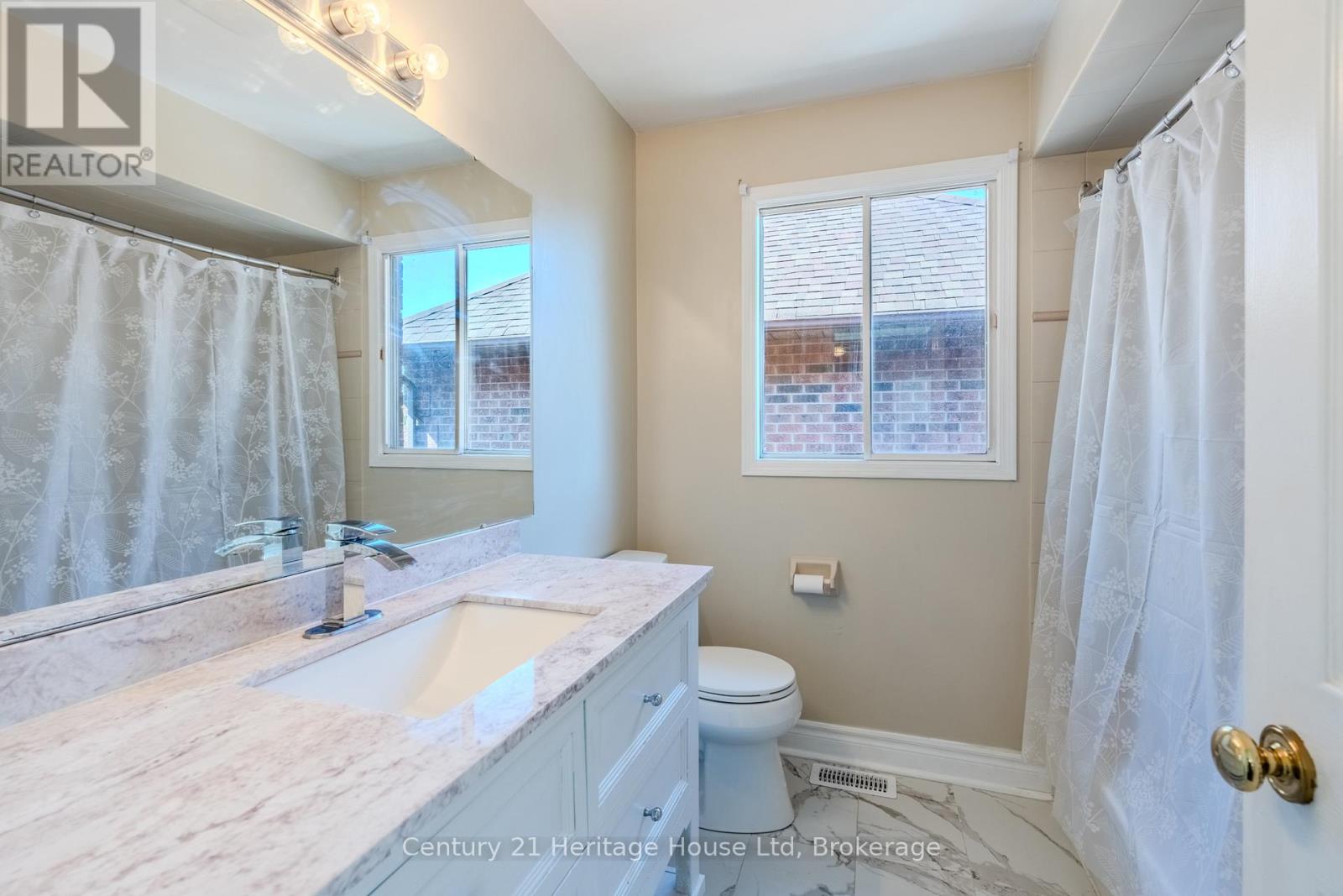 854 Darwin Drive, Pickering, Ontario  L1X 2P7 - Photo 22 - E12441133