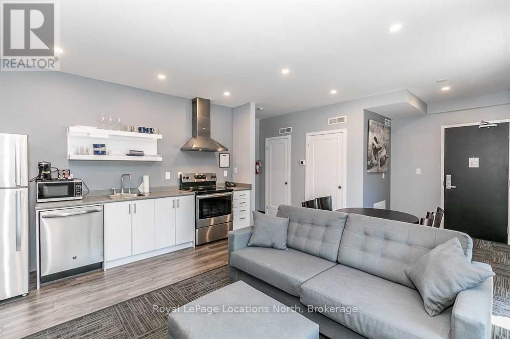 601 - 361 Mosley Street, Wasaga Beach, Ontario  L9Z 2J8 - Photo 3 - S12441192