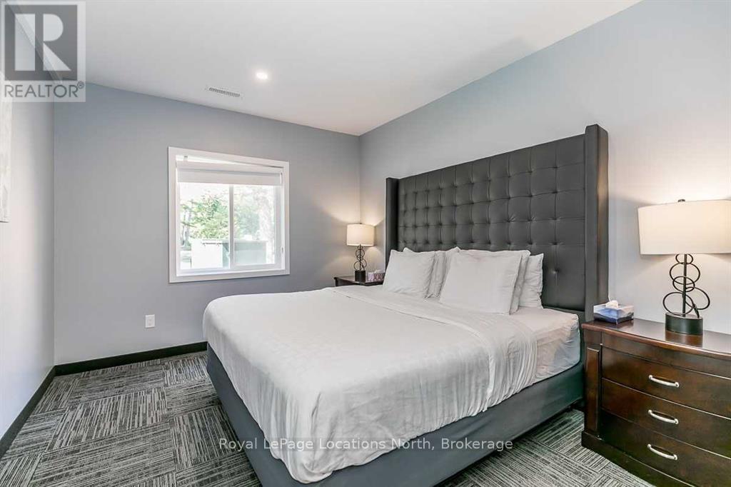 601 - 361 Mosley Street, Wasaga Beach, Ontario  L9Z 2J8 - Photo 4 - S12441192