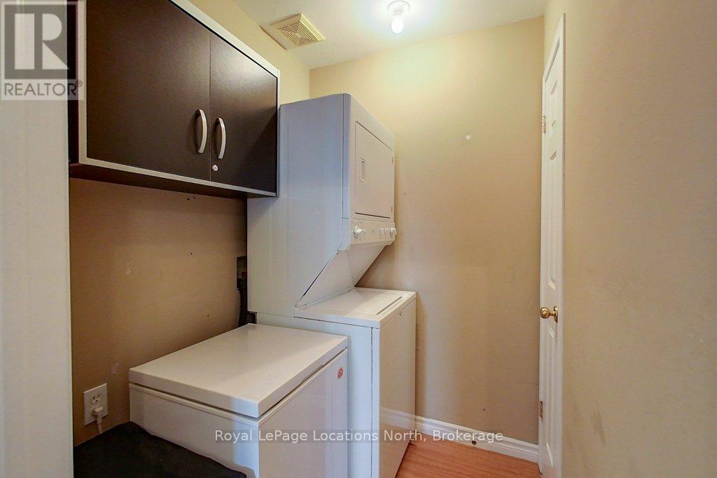 250 Cedar Street, Collingwood, Ontario  L9Y 3A8 - Photo 13 - S12441212