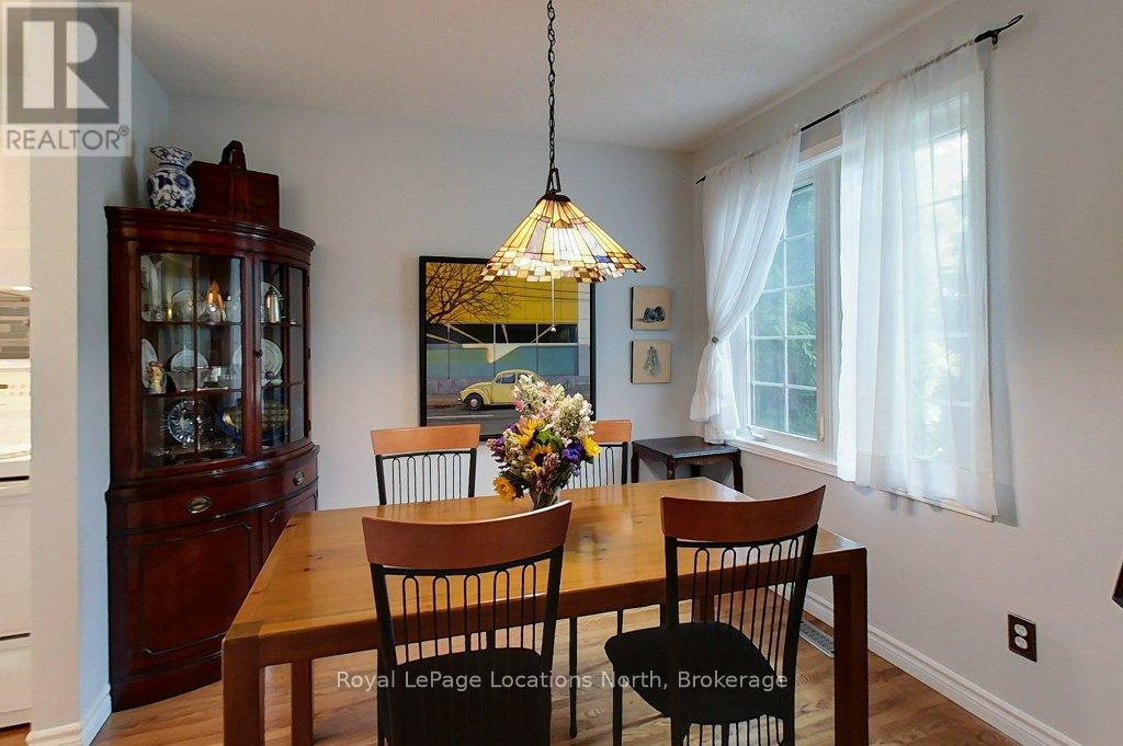 250 Cedar Street, Collingwood, Ontario  L9Y 3A8 - Photo 4 - S12441212
