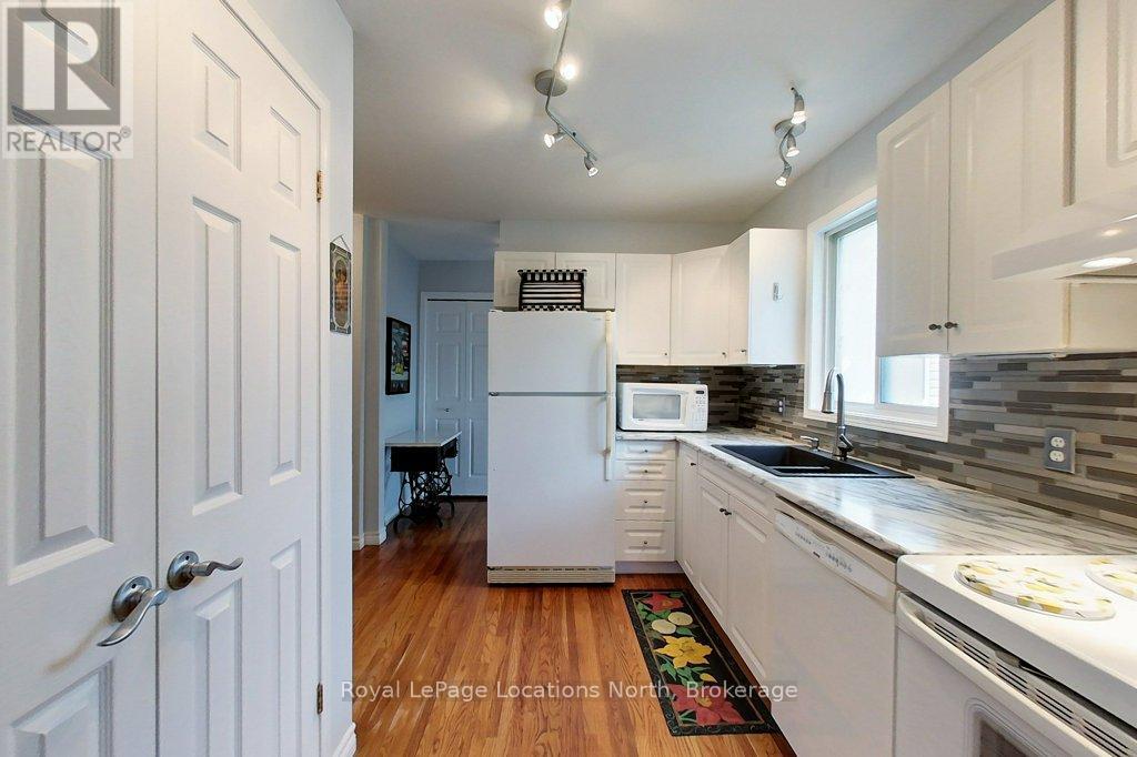 250 Cedar Street, Collingwood, Ontario  L9Y 3A8 - Photo 8 - S12441212