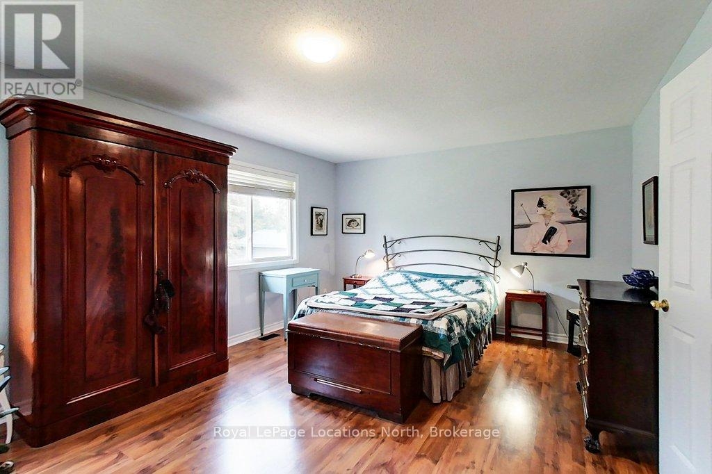 250 Cedar Street, Collingwood, Ontario  L9Y 3A8 - Photo 9 - S12441212