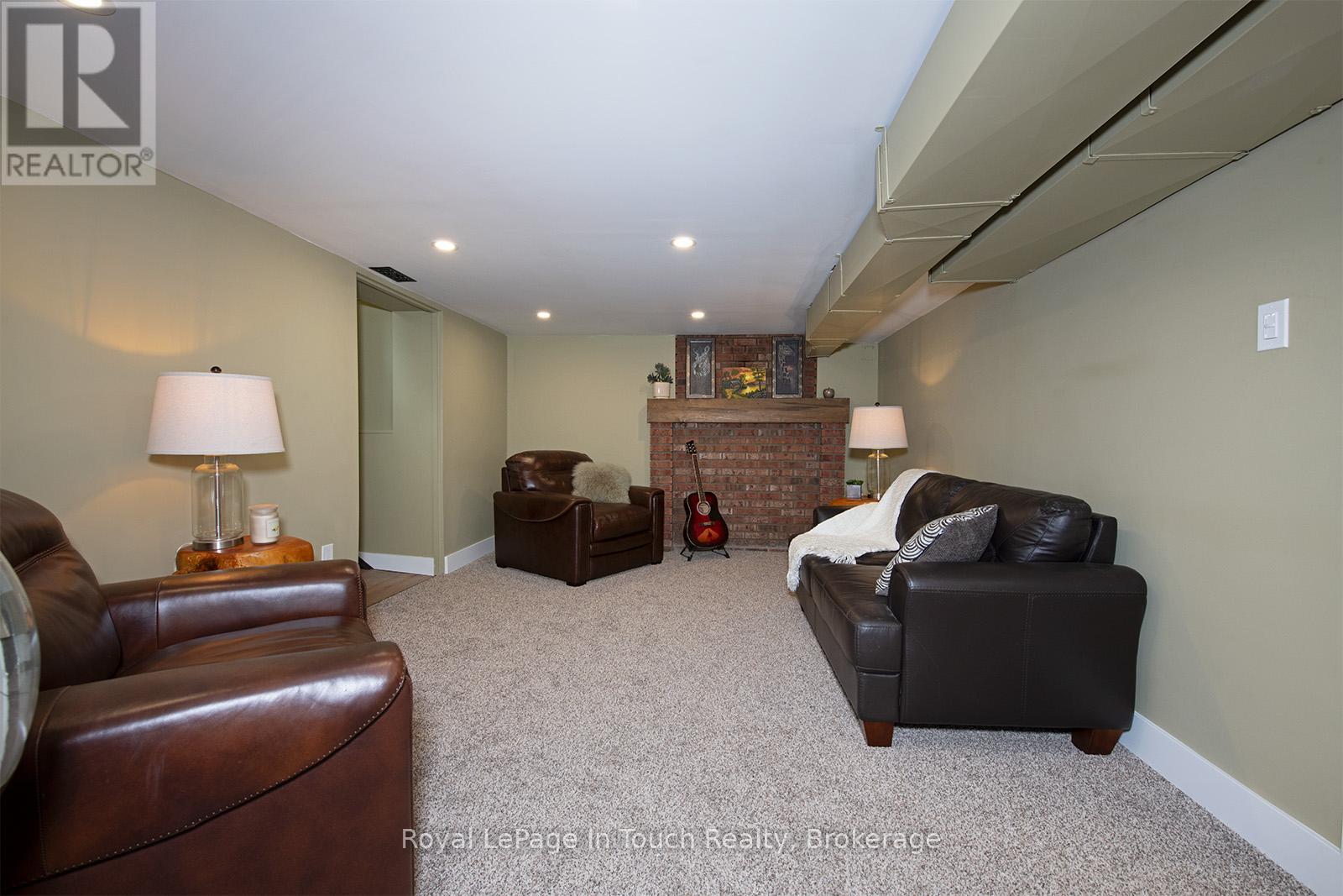 8 Cyril Martin Place, Severn, Ontario  L0K 1E0 - Photo 15 - S12441214