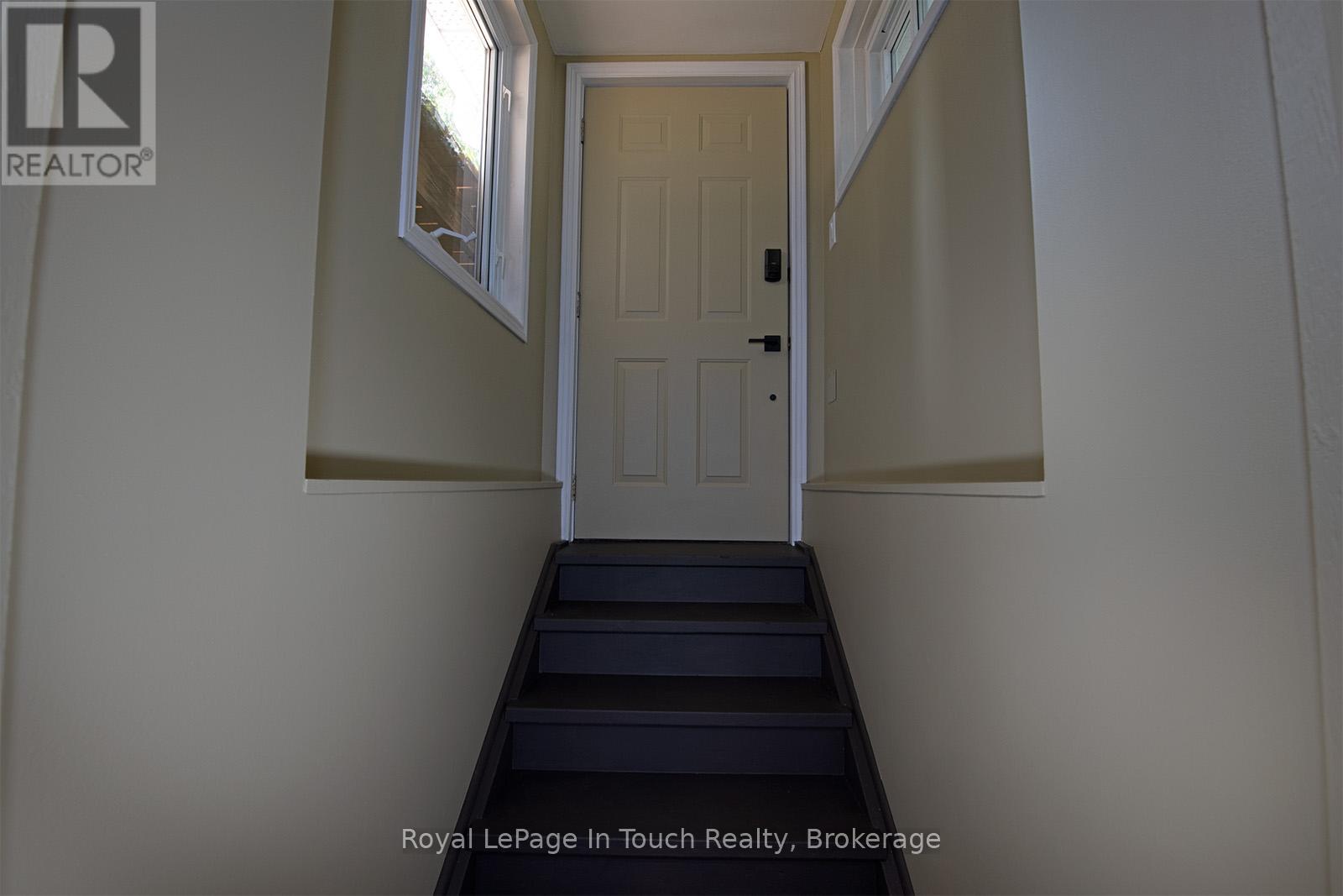 8 Cyril Martin Place, Severn, Ontario  L0K 1E0 - Photo 18 - S12441214