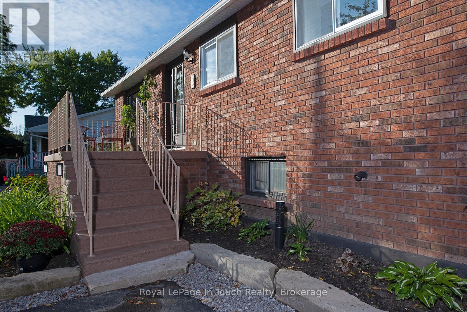 8 Cyril Martin Place, Severn, Ontario  L0K 1E0 - Photo 23 - S12441214