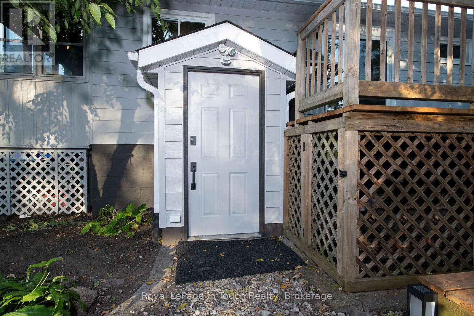 8 Cyril Martin Place, Severn, Ontario  L0K 1E0 - Photo 44 - S12441214