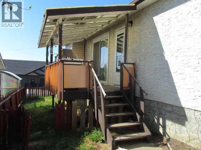 5037 52 Street, Rocky Mountain House, Alberta  T4T 1A5 - Photo 2 - A2257324