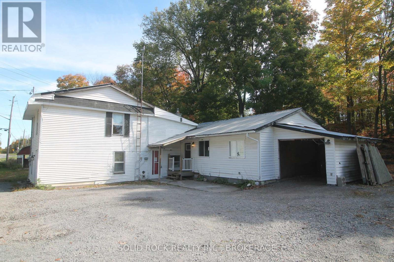 6140 Perth Road, Frontenac, Ontario  K0H 2L0 - Photo 3 - X12441254