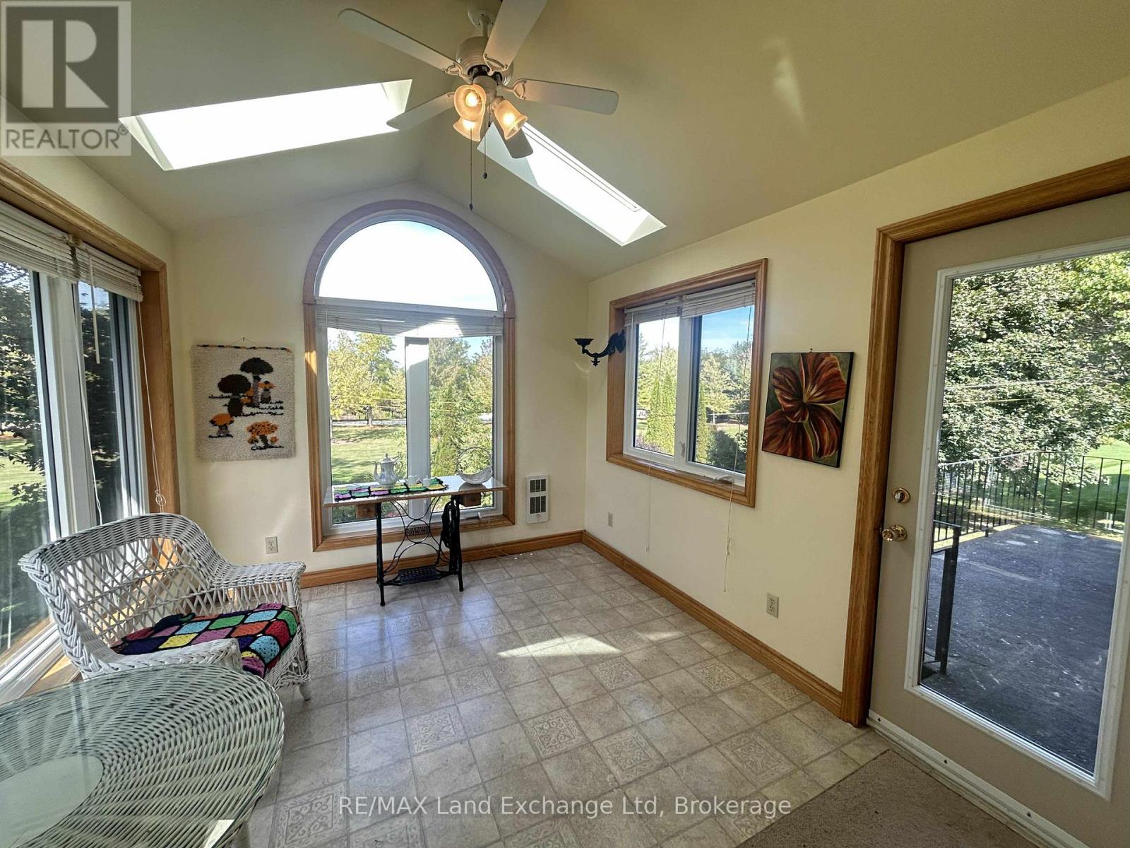 38 Hillcrest Street W, South Bruce, Ontario  N0G 2S0 - Photo 16 - X12441202