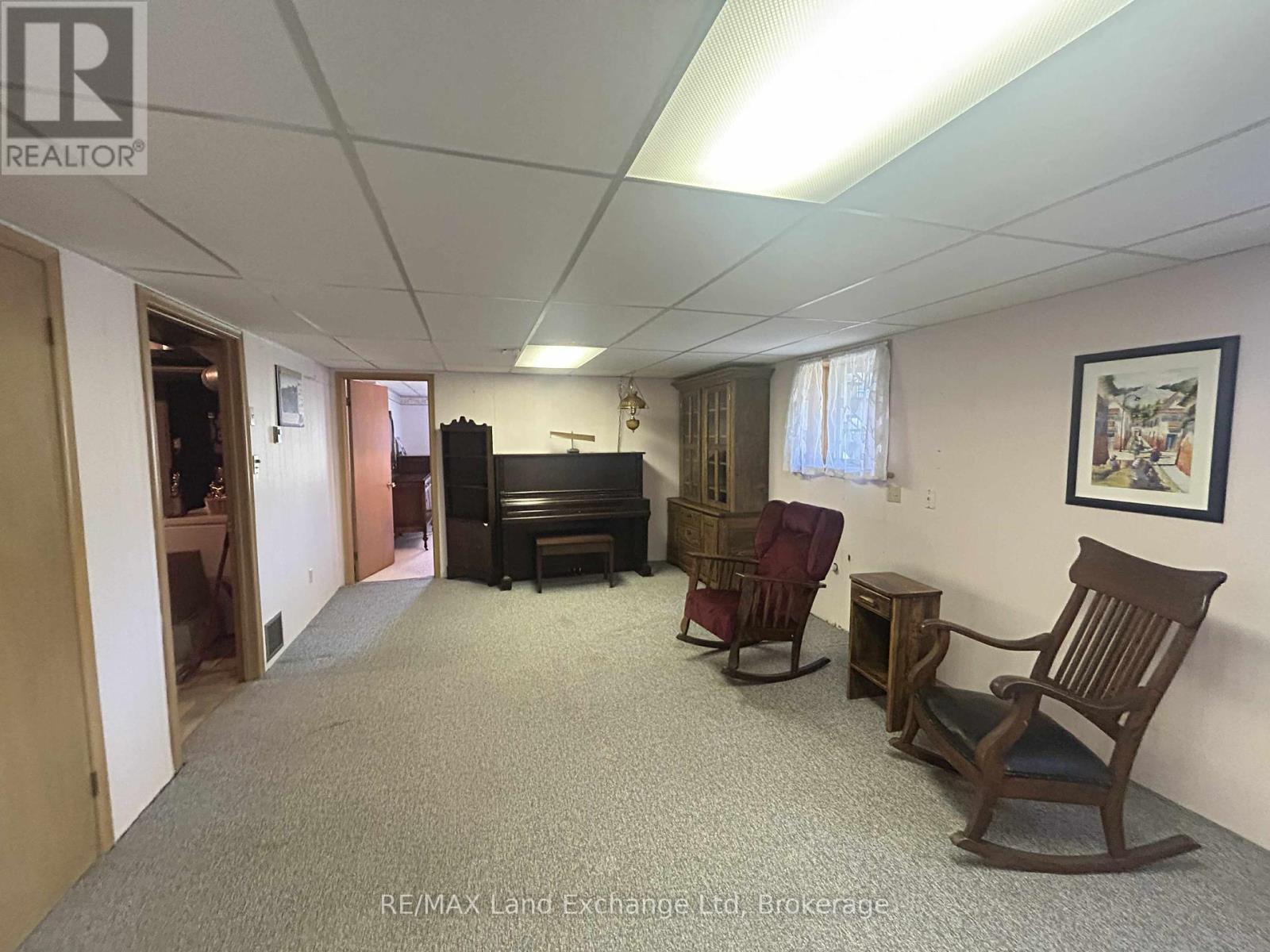38 Hillcrest Street W, South Bruce, Ontario  N0G 2S0 - Photo 22 - X12441202