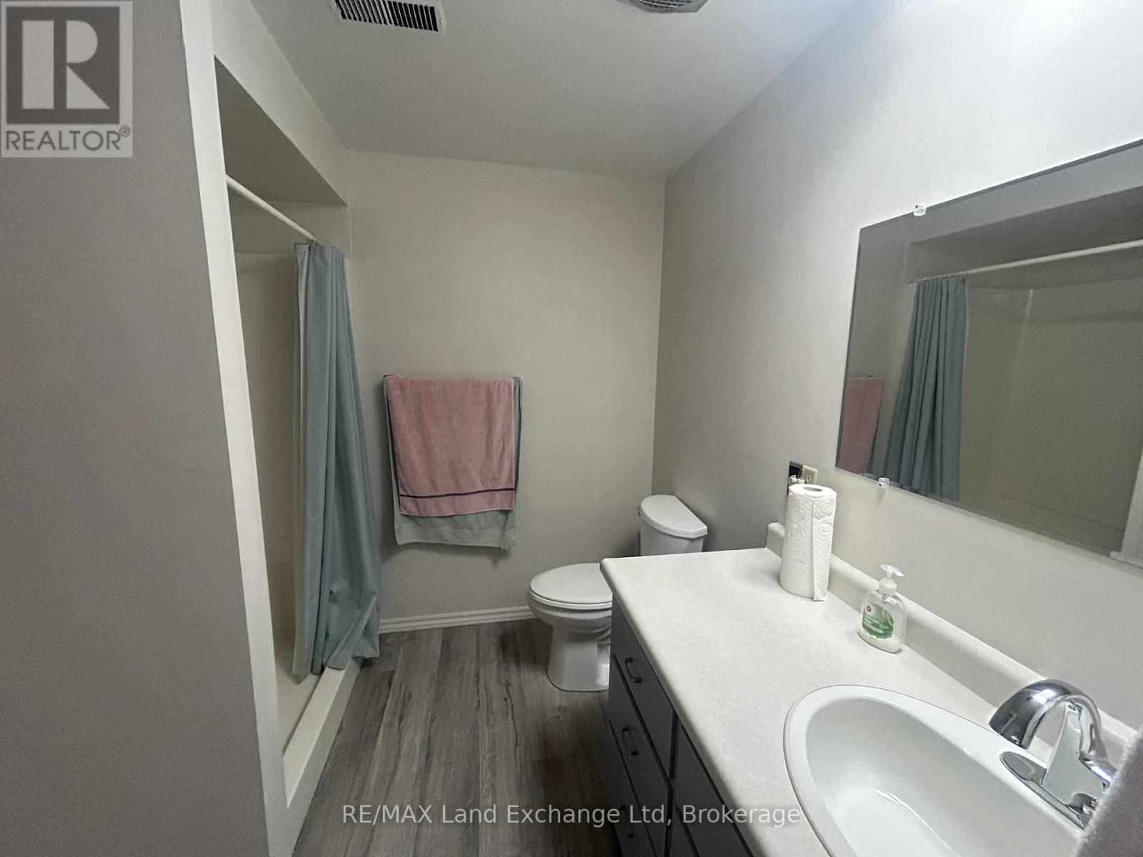 38 Hillcrest Street W, South Bruce, Ontario  N0G 2S0 - Photo 23 - X12441202