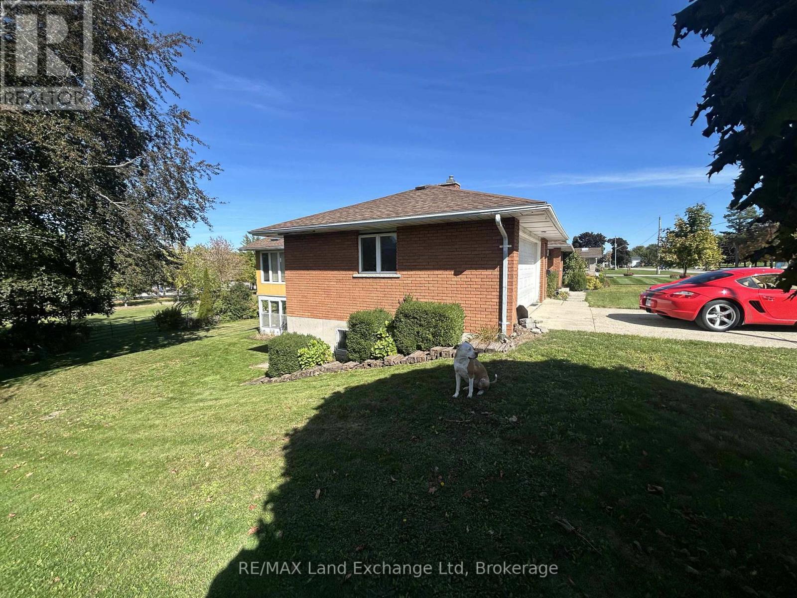 38 Hillcrest Street W, South Bruce, Ontario  N0G 2S0 - Photo 3 - X12441202